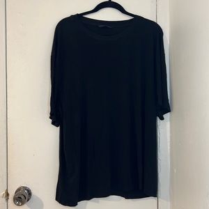 Black t-shirt